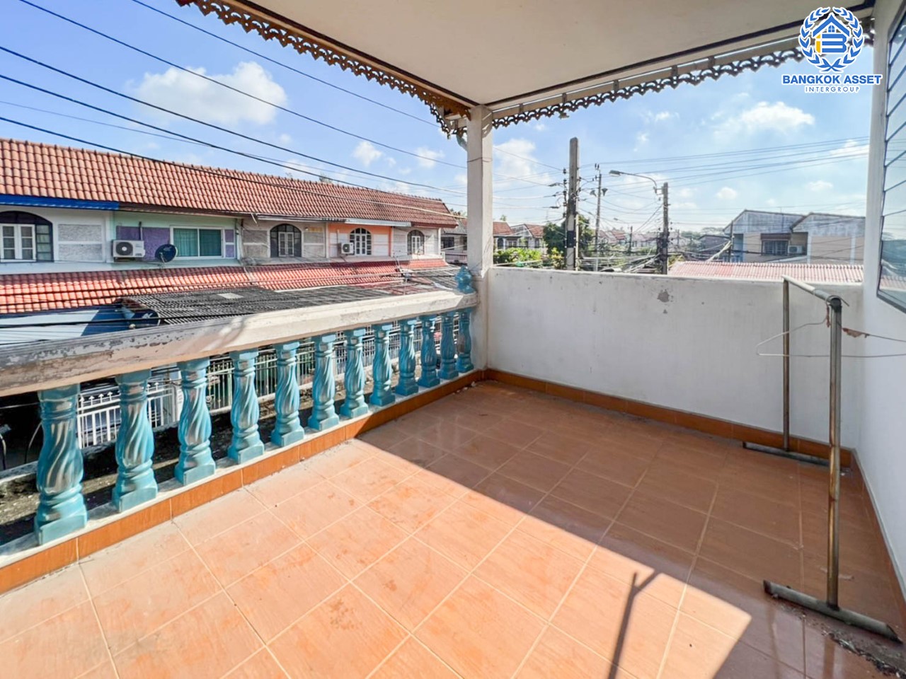 *****ทาวน์เฮ้าส์มือสอง ม.บัวทอง1 กาญจนาภิเษก เนื้อที่ 16 ตร.ว. ฟังก์ชัน 2 ห้องนอน 2 ห้องน้ำ บ้านพร้อมเข้าอยู่ บนทำเลศักยภาพ ทำเลทอง!! เดินสะดวก เชื่อมต่อถนนหลายเส้นทาง ใกล้รถไฟฟ้าสายสีม่วง "สถานีคลองบางไผ่" ราคาสุดคุ้ม ห้ามพลาด!